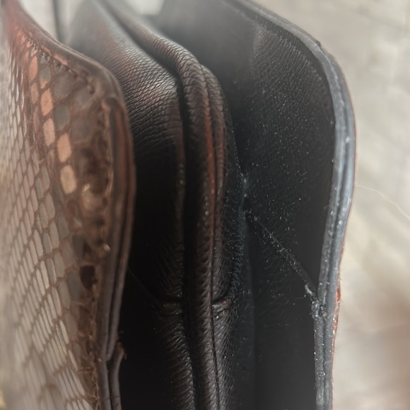 London Fog Faux Python tote EUC - Picture 16 of 17